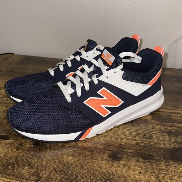 New Balance Size 10 - Picture 3 of 5